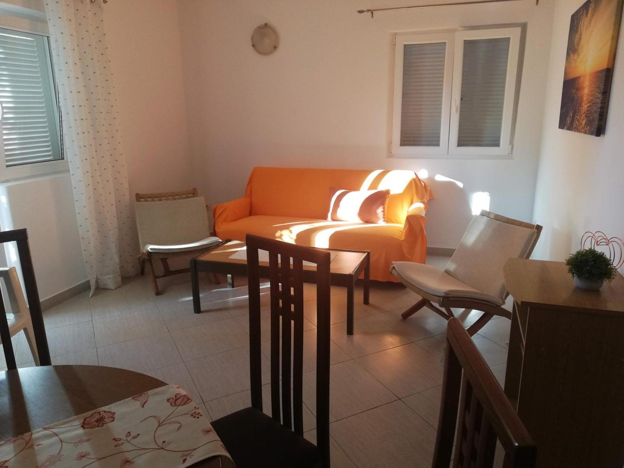Apartments And Rooms Njivice Ruang foto